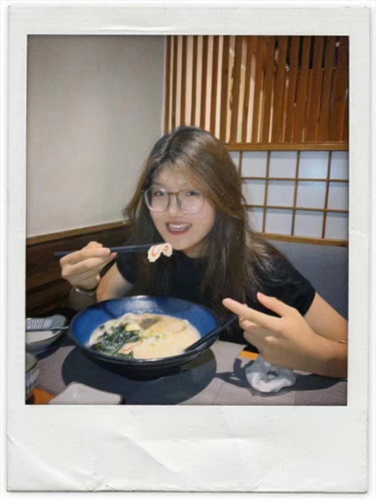 张婷.png
